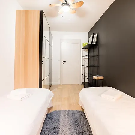 Wilda Deluxe By Bookinghost *