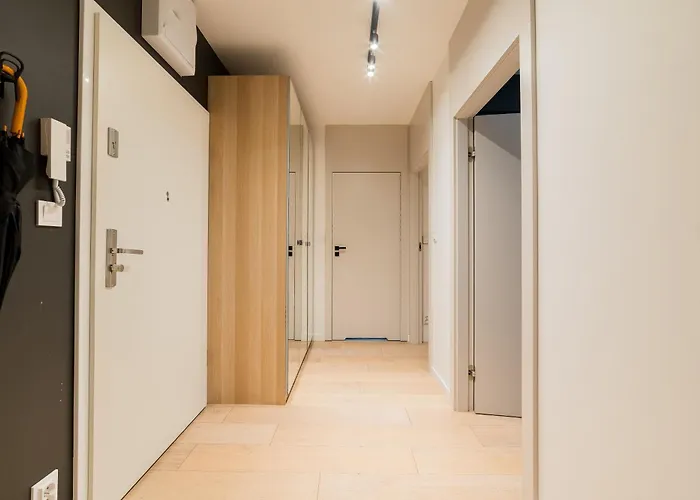 Wilda Deluxe By Bookinghost *